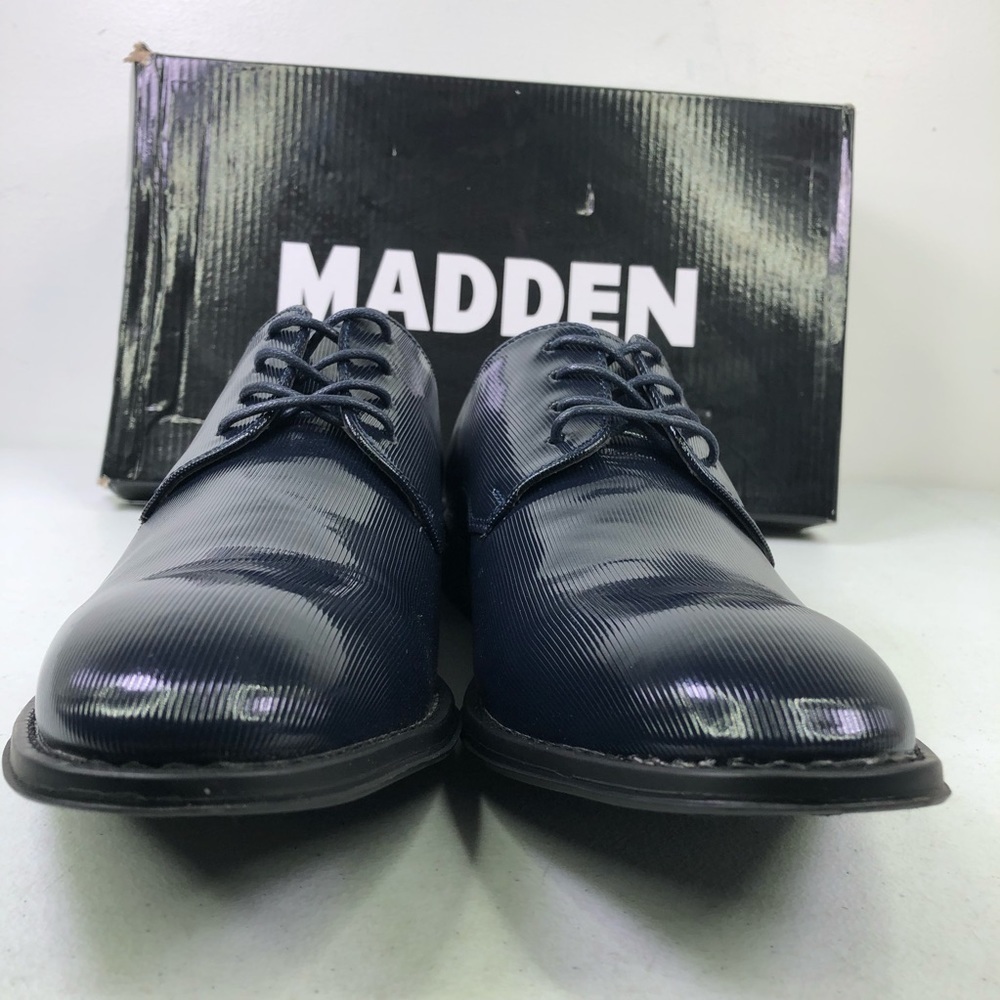 STEVE Madden Crakke Navy Patent Leather Shoes - Picture 5 of 10